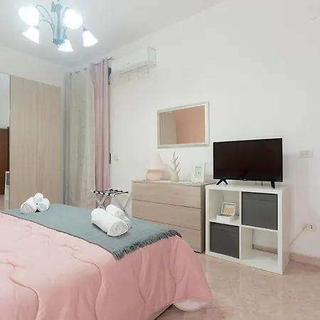 Nina - Selfcheck-in * Canicattini Bagni