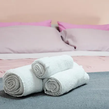 Nina - Selfcheck-in Canicattini Bagni