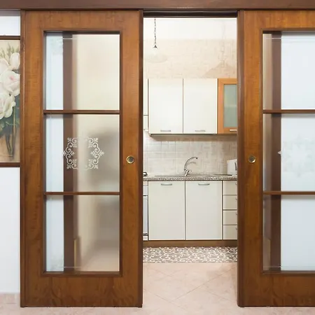 Nina - Selfcheck-in *